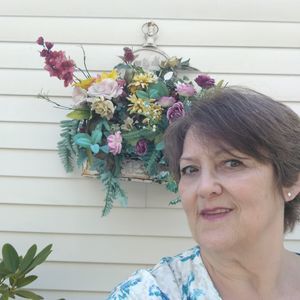 Meet your Posher, Debbie